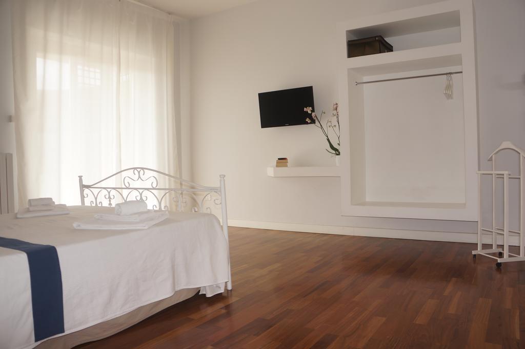 クロトーネ Lullymia Bed & Breakfast エクステリア 写真
