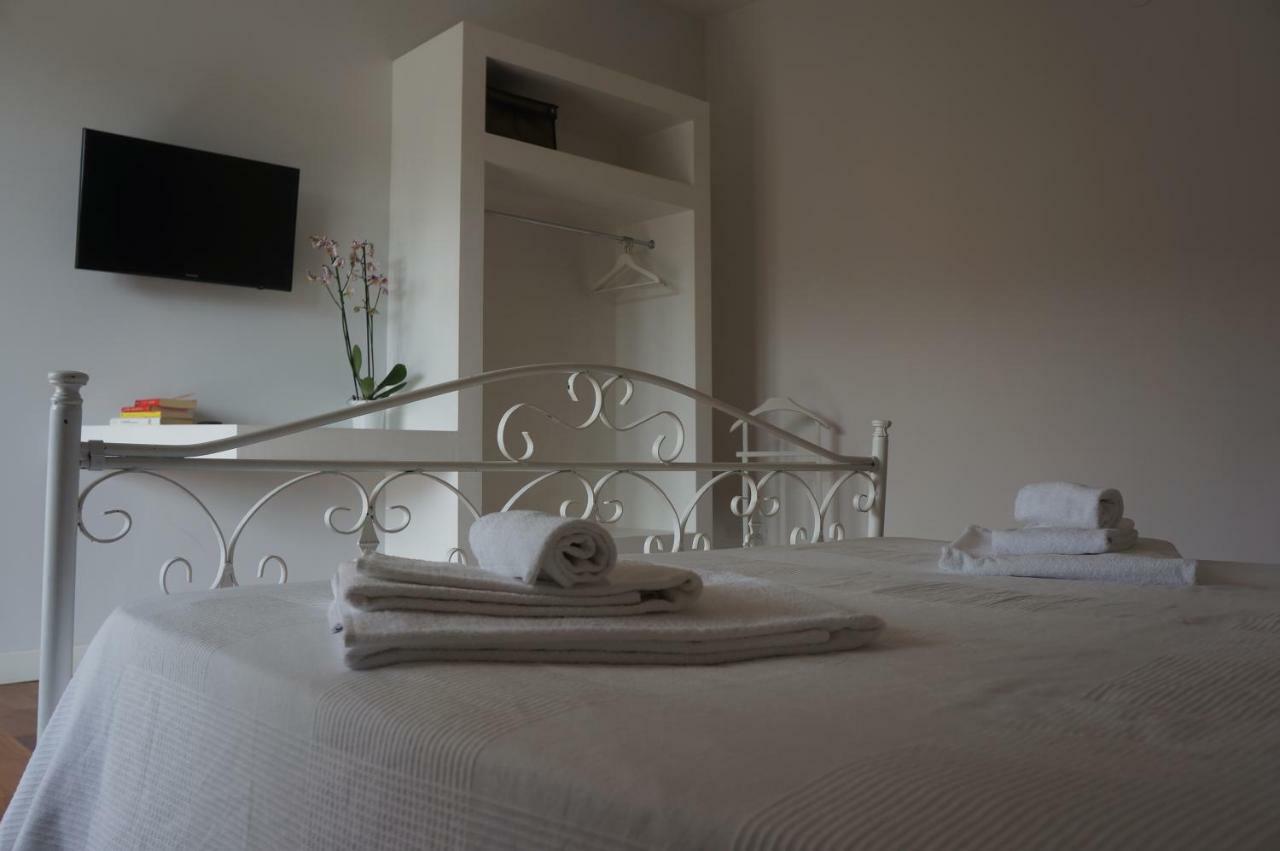 クロトーネ Lullymia Bed & Breakfast エクステリア 写真
