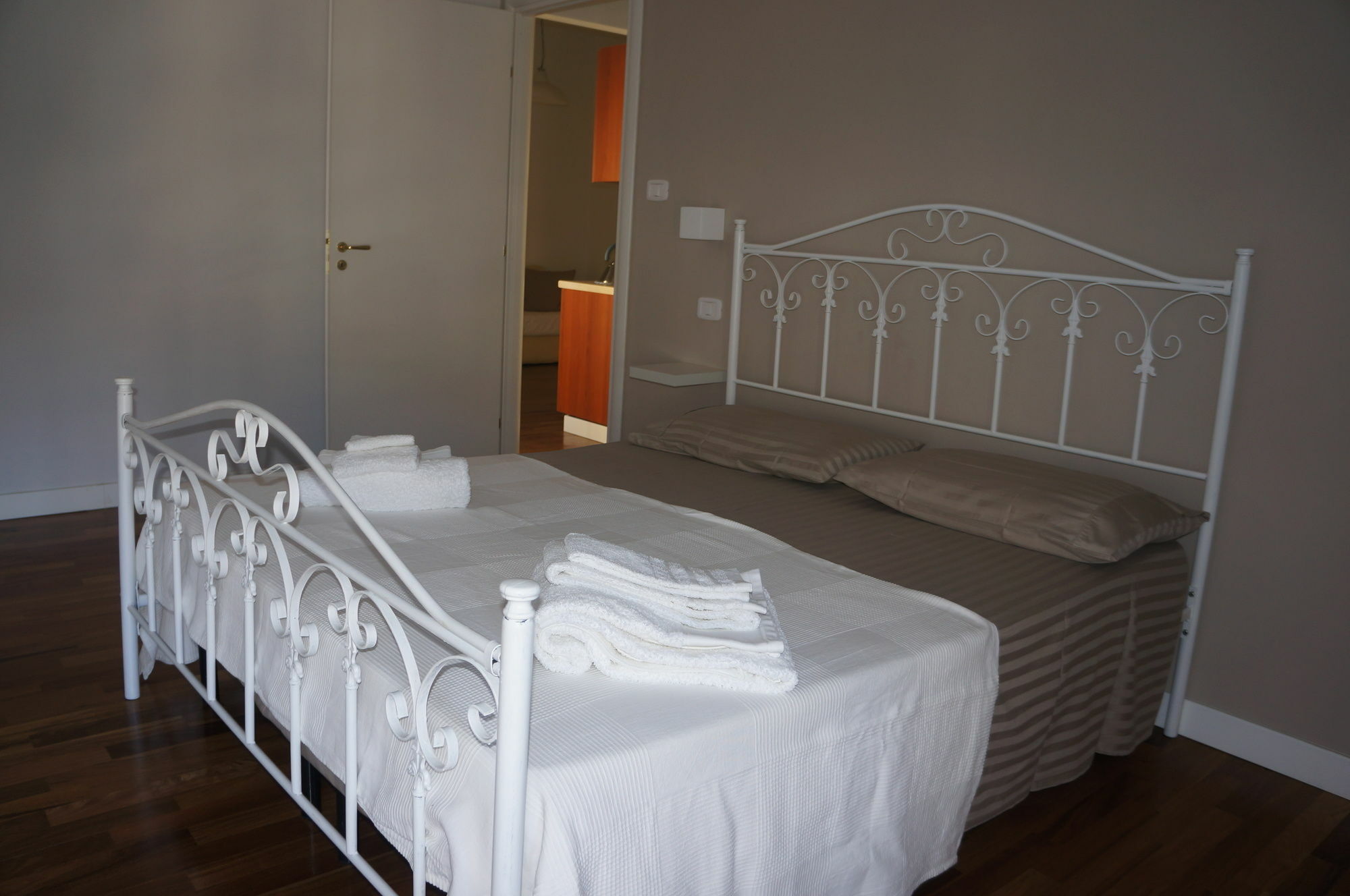クロトーネ Lullymia Bed & Breakfast エクステリア 写真
